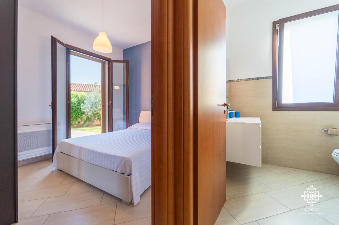 Villa Seaside - Beach Retreat With Jacuzzi Syracuse Exteriér fotografie