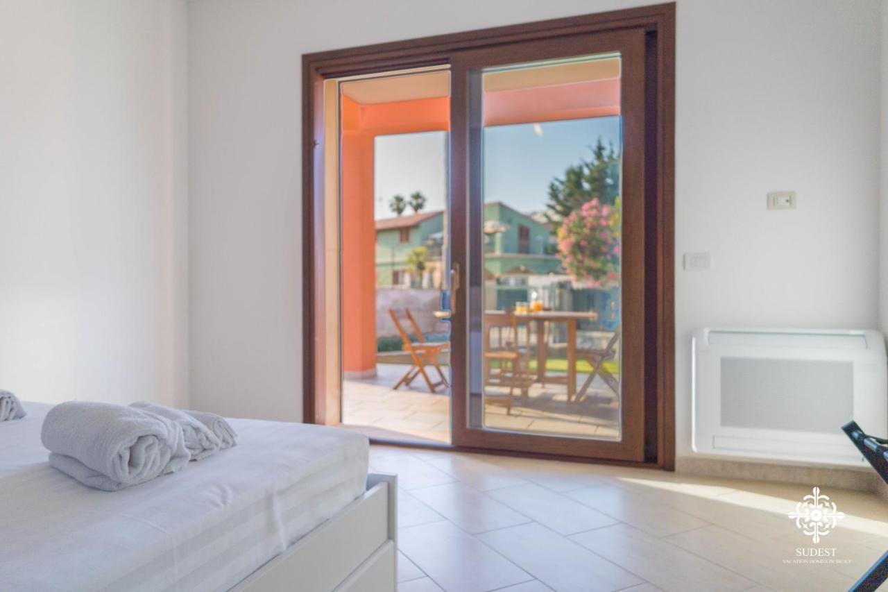 Villa Seaside - Beach Retreat With Jacuzzi Syracuse Exteriér fotografie