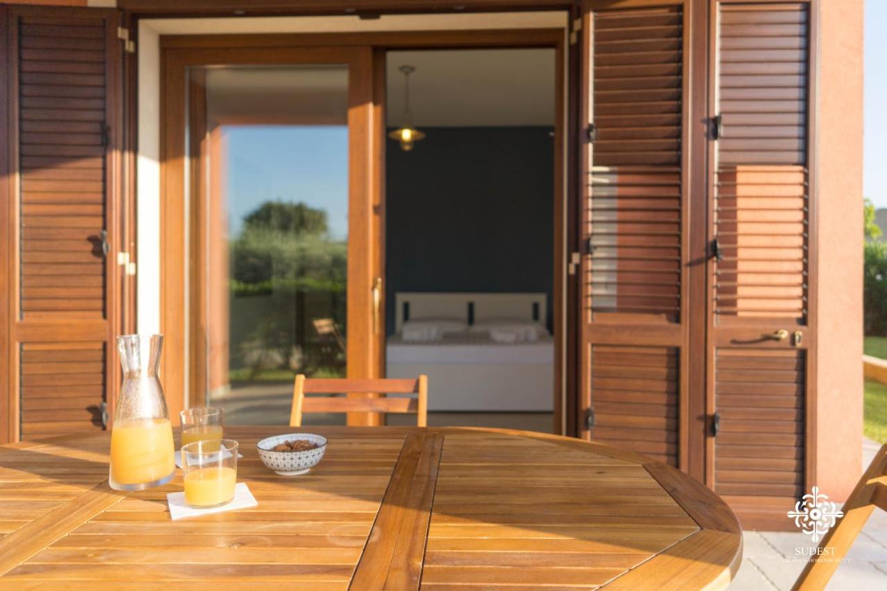 Villa Seaside - Beach Retreat With Jacuzzi Syracuse Exteriér fotografie