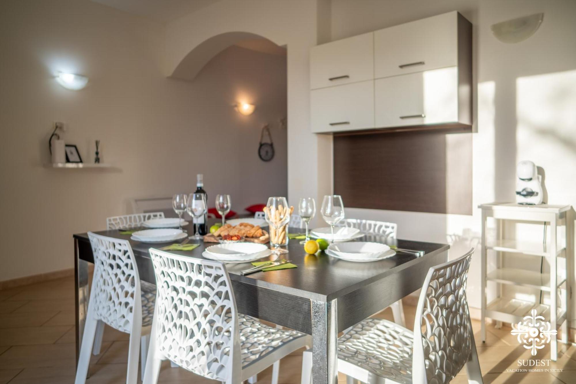Villa Seaside - Beach Retreat With Jacuzzi Syracuse Exteriér fotografie
